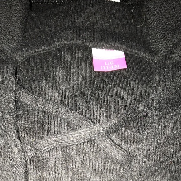 Clothes - Picture 4 of 8